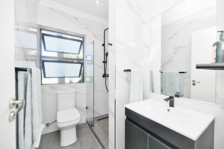 4 Bedroom Property for Sale in Hermanus Heights Western Cape